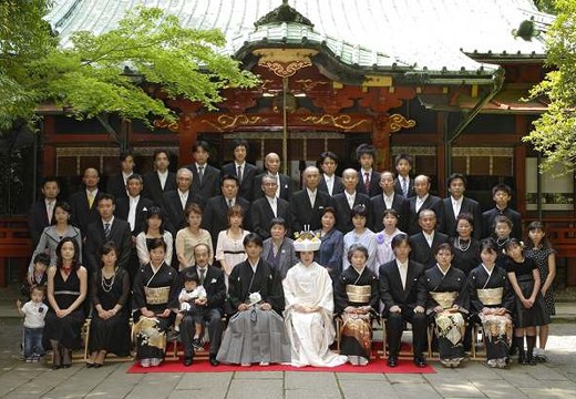 赤坂氷川神社。挙式会場。挙式の後は本殿や境内で記念撮影などを楽しむことができます