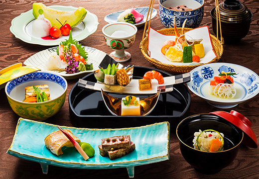 築地本願寺。料理。華やかな婚礼料理『和-NAGOMI-』のイメージ