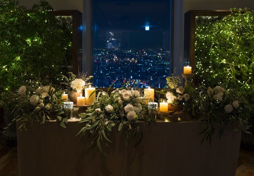 オーシャンカシータ。披露宴会場。東京の夜景を眺めながら食事や会話をゆっくり楽しめます