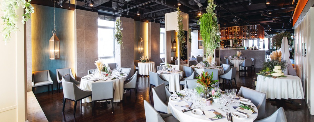 Restaurant Casita(レストラン カシータ)。披露宴会場。30名程の少人数披露宴から、150名規模のカジュアルな立食パーティーまで対応。幅広い結婚式のスタイルに対応しています