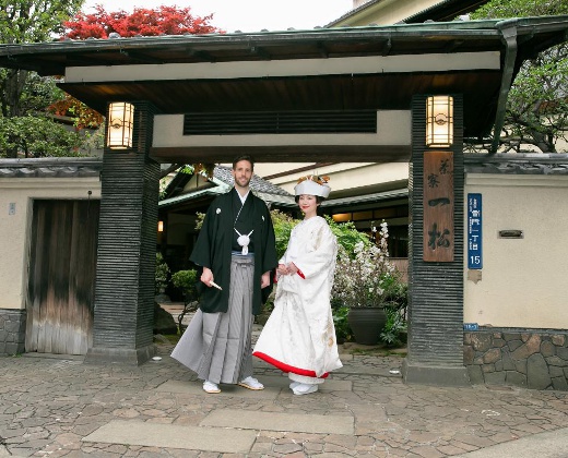 茶寮 一松。アクセス・ロケーション。格式と伝統のある老舗料亭を舞台に、優雅な一日を過ごせます