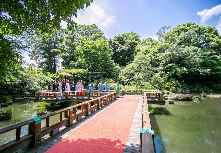 東郷神社／原宿 東郷記念館。挙式会場。『東郷神社』オリジナルの厳粛なセレモニー「庭参進の儀」