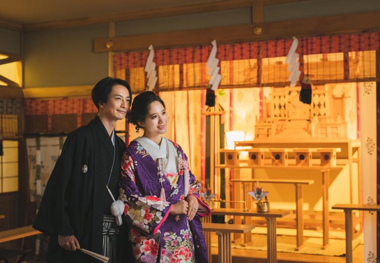 The HOSO Weddings(ザ 法曹 ウェディングズ/法曹会館)。神殿では幸稲荷神社の神主による厳かな神前式を執り行えます