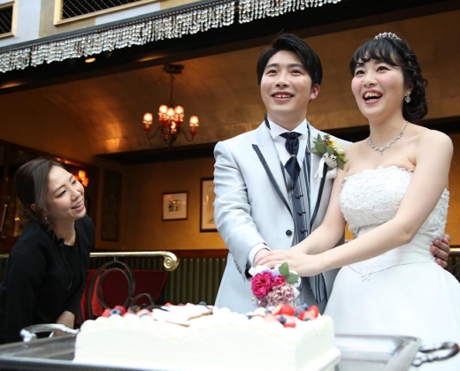 Stellato（ステラート）。スタッフ。結婚式当日はスタッフがふたりのすぐ側で進行をサポート