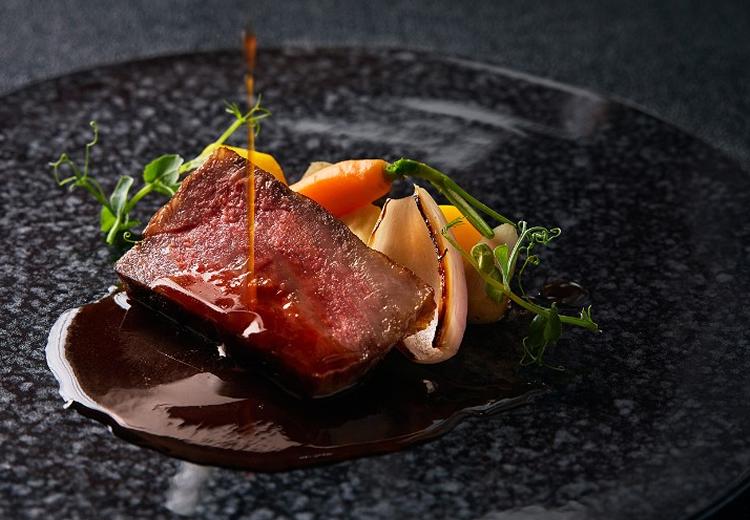 クラシカ表参道/別邸KEYAKI(別邸ケヤキ)。料理。和とフレンチの世界観が一皿で表現されています