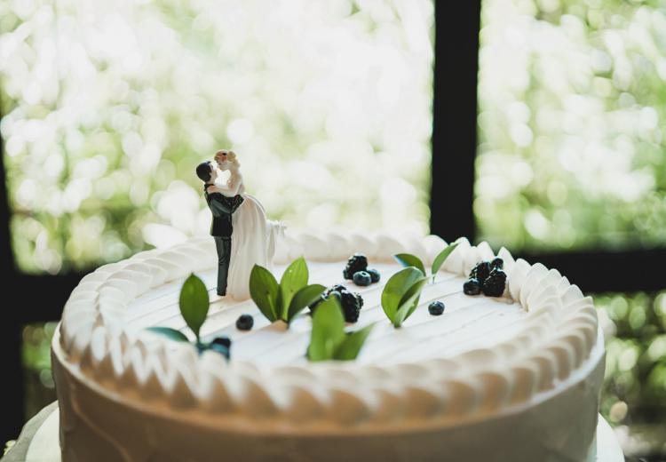 クラシカ表参道/別邸KEYAKI(別邸ケヤキ)。料理。ふたりの希望に沿ってオリジナルのウェディングケーキを製作