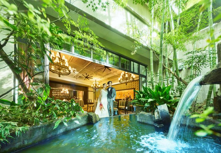 クラシカ表参道/別邸KEYAKI(別邸ケヤキ)。披露宴会場。『バンブーガーデン』は水のせせらぎに包まれた心地よい空間