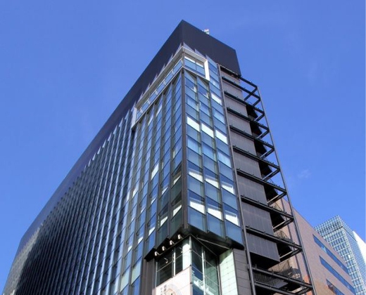 ザ リュクス 銀座（THE LUXE GINZA）。アクセス・ロケーション。銀座のど真ん中の立地。駅からすぐなので、雨の日も安心です