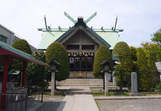 嘉ノ雅茗渓館(かのびめいけいかん)。挙式会場。縁結びで知られる『簸川神社』など、6つの神社と提携