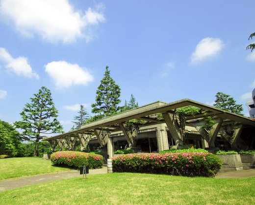 ル・ジャルダン。アクセス・ロケーション。打ち合わせ帰りには美術館鑑賞や公園内の散策も楽しめます