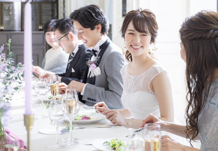 ルクリアモーレ銀座。披露宴会場。アットホームな空間でゲストとの語らいや美食を満喫できます