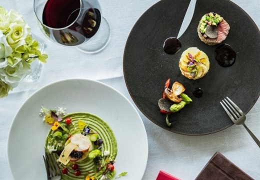 THE GRAND GINZA(ザ グラン銀座)。料理。心躍る美しい盛り付けの料理が華やかにテーブルを彩ります