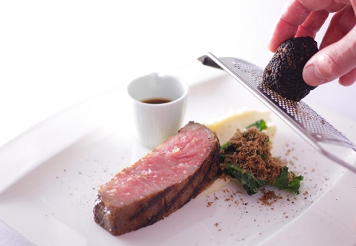 RUBY JACK’S(ルビージャックス)。料理。ステーキハウスこだわりの肉料理は、ゲストから人気のメニュー
