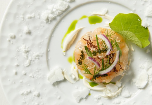 HOTEL EMANON(ホテルエマノン)。料理。生産者にこだわった厳選食材が贅沢に使われています