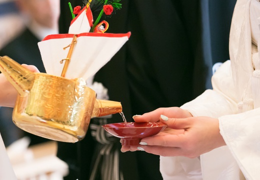 かぐら坂 志満金。挙式会場。三三九度などの厳かな儀式を経て、一組の夫婦が誕生します