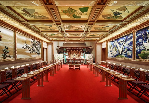 CANOVIANO CAFE（カノビアーノ カフェ／ホテル雅叙園東京）。挙式会場。絢爛豪華な装飾が施された『大巳殿』は、70名まで着席可能です