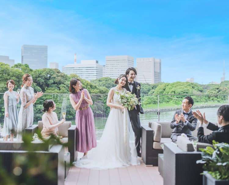 SUD restaurant TERAKOYA(スッド レストラン テラコヤ)。アクセス・ロケーション。都会と自然が見事に調和した景色が、結婚式をより美しく彩ります