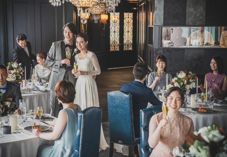 SUD restaurant TERAKOYA(スッド レストラン テラコヤ)。披露宴会場。落ち着きと気品を兼ね備えたクラシカルな趣に満ちた空間