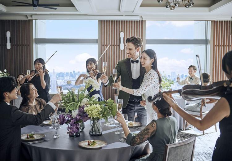 OPERAHOUSE 東京(オペラハウス 東京)。披露宴会場。楽器の生演奏を取り入れて優雅なパーティータイムを
