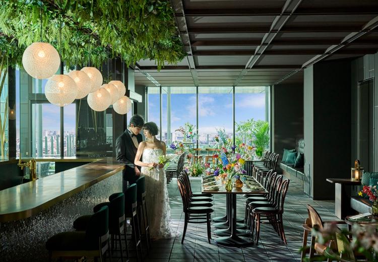 The TRAVELERS HOUSE ROOFTOP BAR(ザ トラベラーズハウス ルーフトップバー)。披露宴会場。レイアウトも自由に変更でき、最大62名まで着席可能