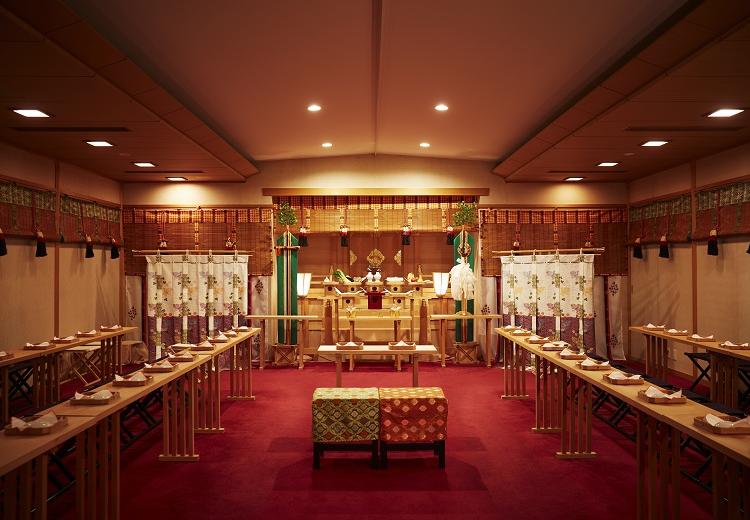 湯本富士屋ホテル。挙式会場。奥ゆかしい雅楽の音色に包まれて厳かに挙式が行われる『福寿殿』