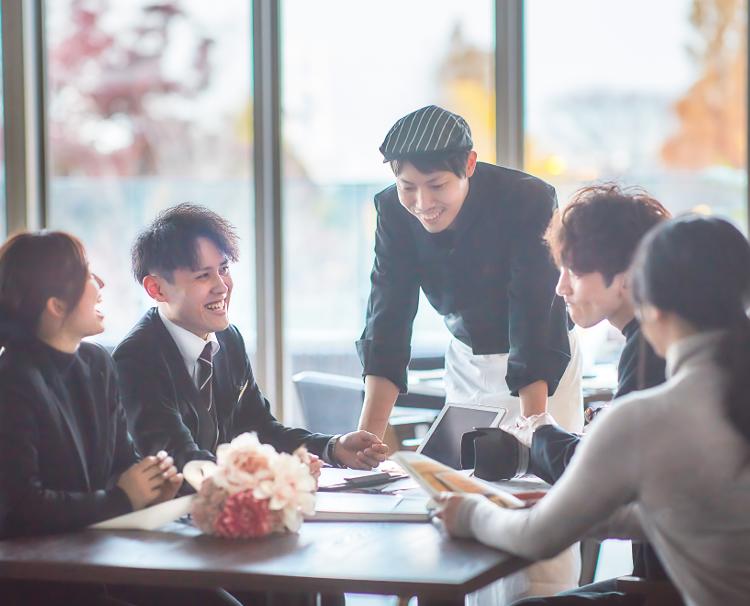 MARINE TOWER WEDDING マリンタワー ウエディング(旧THE HOUSE yokohama)。スタッフ。プランナーを中心に全スタッフが連携して結婚式をサポート