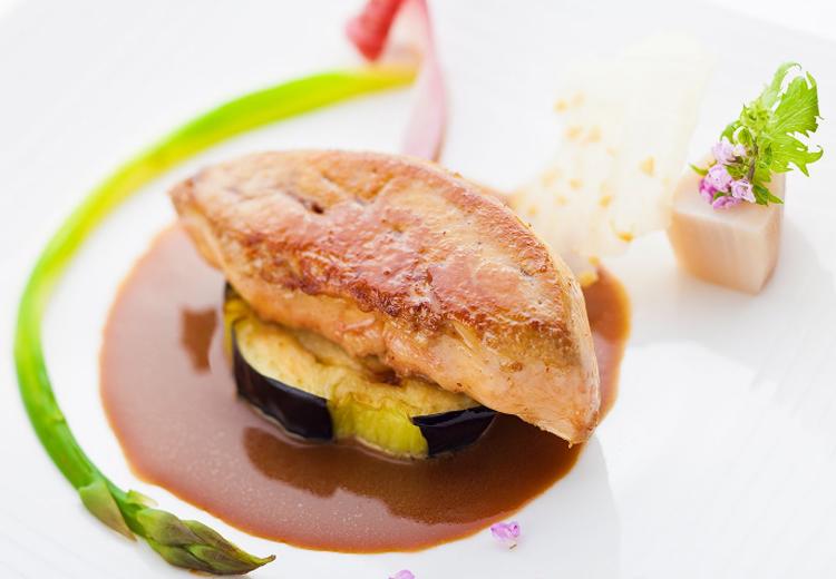 ザ コンチネンタル横浜／大さん橋。料理。専用農園で収穫した、新鮮な旬の野菜を味わえます