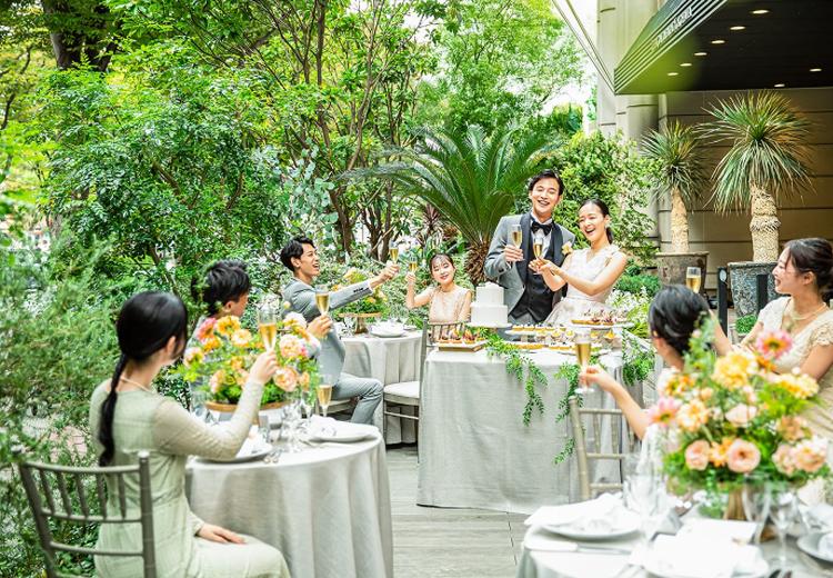 ザ コンチネンタル横浜／大さん橋。披露宴会場。『オン ザ ツリー』には開放的なウッドデッキテラスを併設