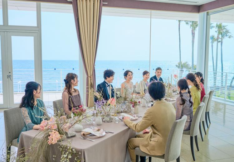 リビエラ逗子マリーナ。披露宴会場。30名までの『ホライズンコート』は少人数結婚式に最適です