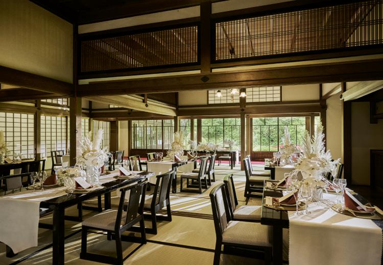 富士屋ホテル。披露宴会場。由緒正しく風格ある佇まいの『御座所』は60名まで収容可能