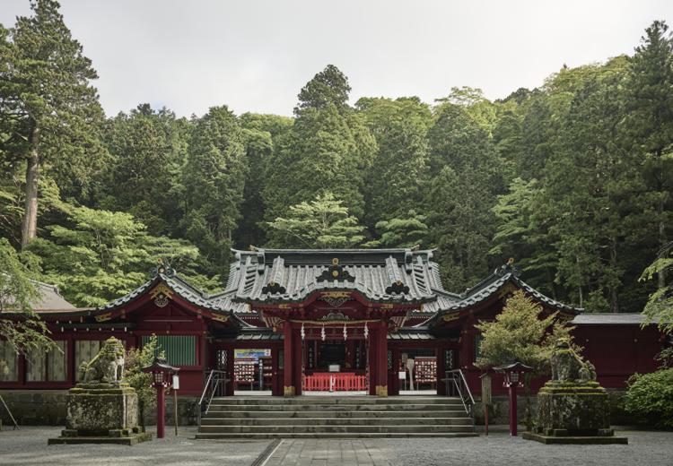 富士屋ホテル。挙式会場。芦ノ湖の湖畔に佇む「箱根神社」での挙式は32名まで