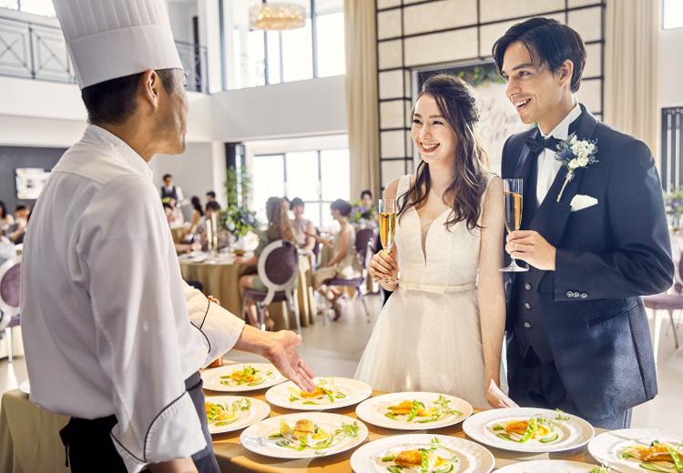 アルカンシエル横浜 luxe mariage（アルカンシエル横浜 リュクス マリアージュ）。料理。仕上がった料理は出来たての状態で各テーブルにサーブされます