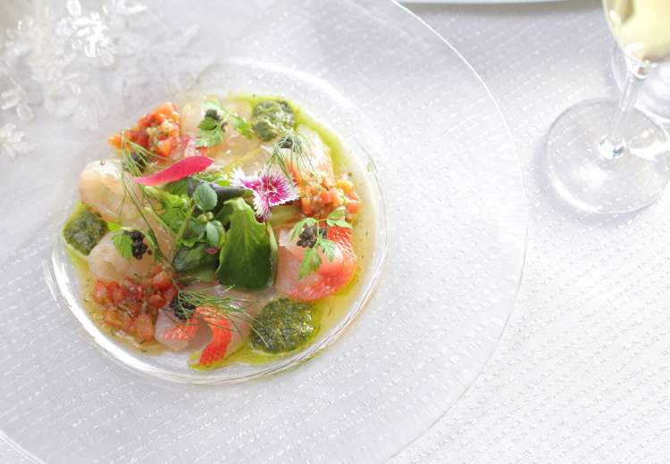 箱根エレカーサ ホテル&スパ。料理。思わず写真を撮りたくなる、透明感あふれる美しい盛り付け
