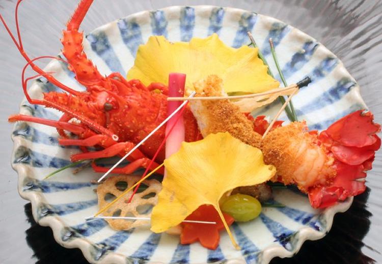 鎌倉 鉢の木。料理。見た目の華やかさと共に素材が引き立つ豊かな味わいが評判