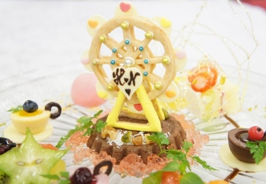ロイヤルマナーフォート ベルジュール/サン・ロマネスク・チャペル 。料理。ふたりの思いを盛り込む、オリジナルのスイーツ