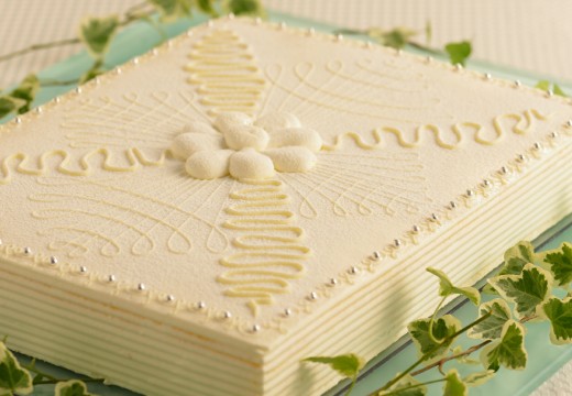 報徳二宮神社(報徳会館)。料理。繊細なデザインが好評のウェディングケーキはオリジナルも可