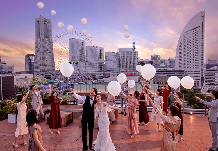 THE GRAND ORIENTAL MINATOMIRAI(グランドオリエンタル みなとみらい)。挙式会場。ルーフトップでの挙式やアフターセレモニーも可能です