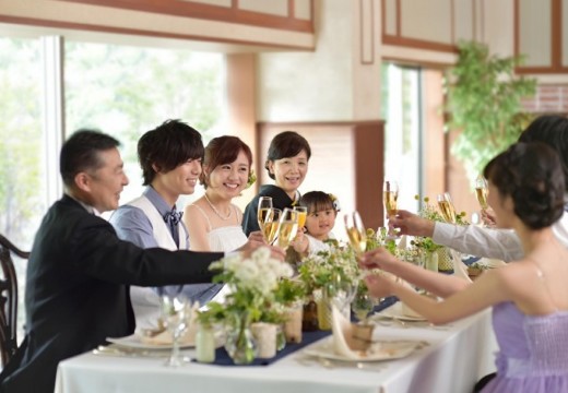 Socia21(ソシア21)。披露宴会場。自宅に招いたようなアットホームな雰囲気が漂う『ラ・セーヌ』