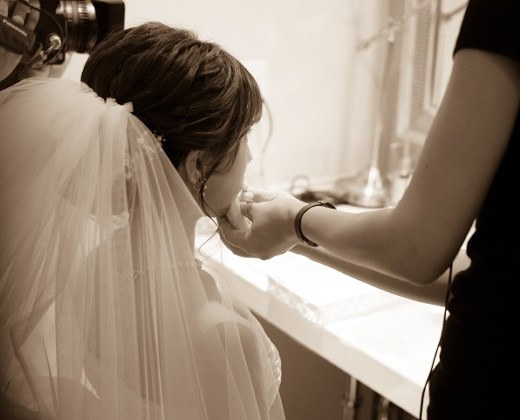 山手十番館ウエディング ハウス&ガーデン。スタッフ。花嫁の美しさを丁寧に引き出してくれるメイクスタッフ