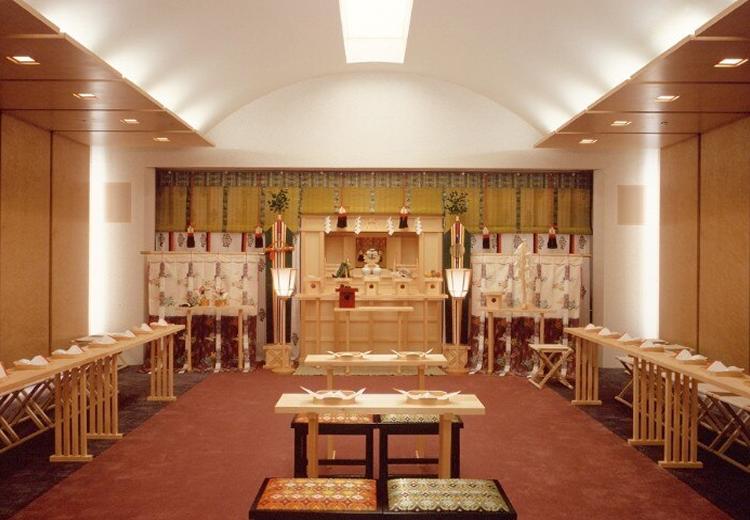 ホテルオークラ東京ベイ。挙式会場。雅楽の調べが美しく響く、厳かな神前式を行えます
