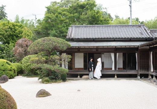 翠州亭(すいすてい)。披露宴会場。美しい日本庭園の景色もまたゲストへのおもてなしになるでしょう