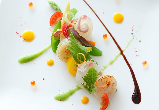 THE SURF OCEAN TERRACE(ザ・サーフ オーシャンテラス)。料理。自然の恵みを主役にした料理がパーティーを彩ります