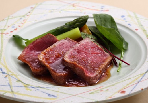 Sport & Do Resort リソルの森(スポーツ& ドゥ リゾート リソルの森)。料理。食材とソースの濃厚なハーモニーを堪能できるフランス料理