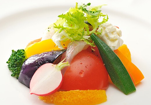 埼玉グランドホテル深谷。料理。季節の野菜がふんだんに使用され、旬の美味しさを楽しめます