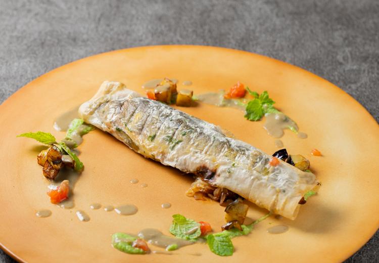 NIPPONIA 秩父 門前町（ニッポニア 秩父 門前町）。料理。フレンチながら箸で食べられるため、ゲストからも喜ばれそう