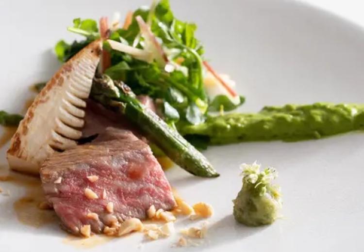 VILLAS DES MARIAGES 長野(ヴィラ・デ・マリアージュ 長野)。料理。信州牛と安曇野産の生わさびを使用したこだわりの逸品
