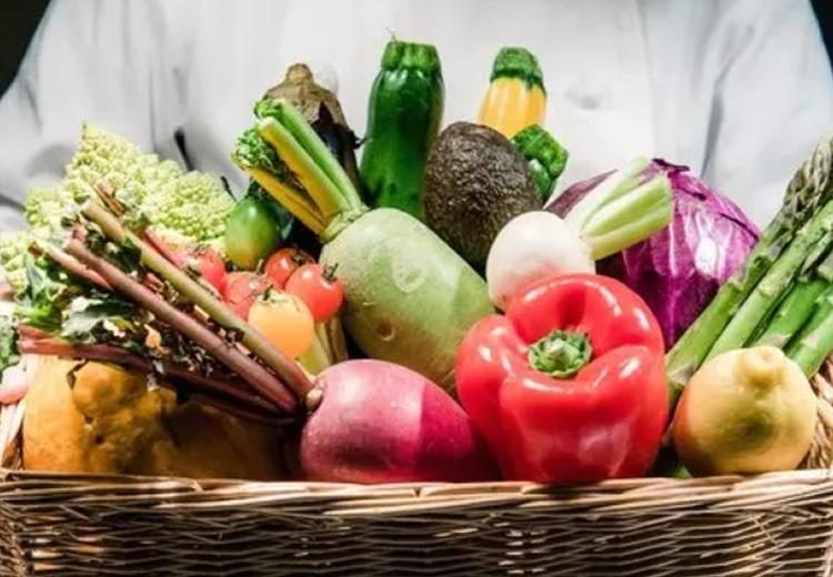 VILLAS DES MARIAGES 長野(ヴィラ・デ・マリアージュ 長野)。料理。地場で採れた新鮮な野菜を使用したメニューも揃います