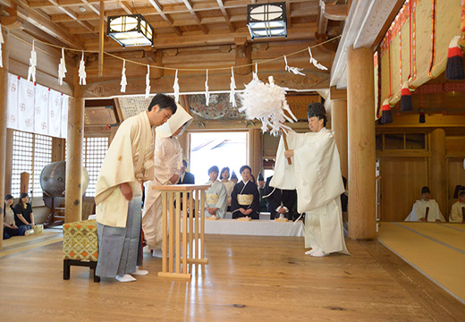 スタイリッシュウェディング ヴィーナスコート 長野。挙式会場。『戸隠神社』などで古式ゆかしい神前式を挙げることもできます
