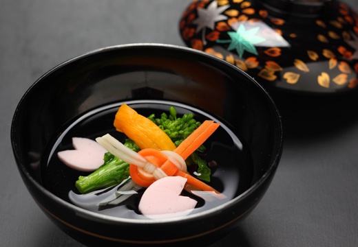 ホテルメトロポリタン長野。料理。伝統や旬を大切にした日本料理は、一皿一皿が繊細