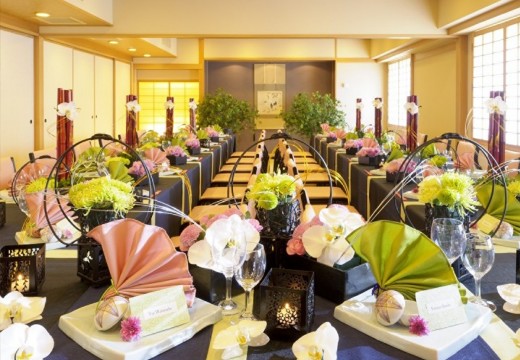 ホテル国際21。披露宴会場。料亭内にある『つかさ紫苑』は、6名~30名まで利用可能